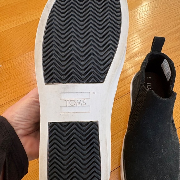 Tom’s Women’s Comfort Pull on Sneakers - Picture 3 of 7